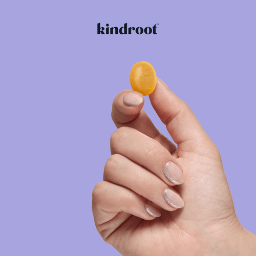 All about melatonin | hand with lozenge | kindroot